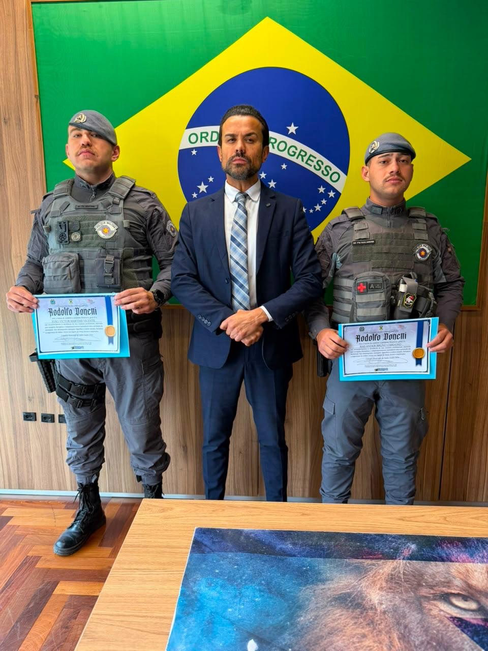 Homenagem a policiais militares